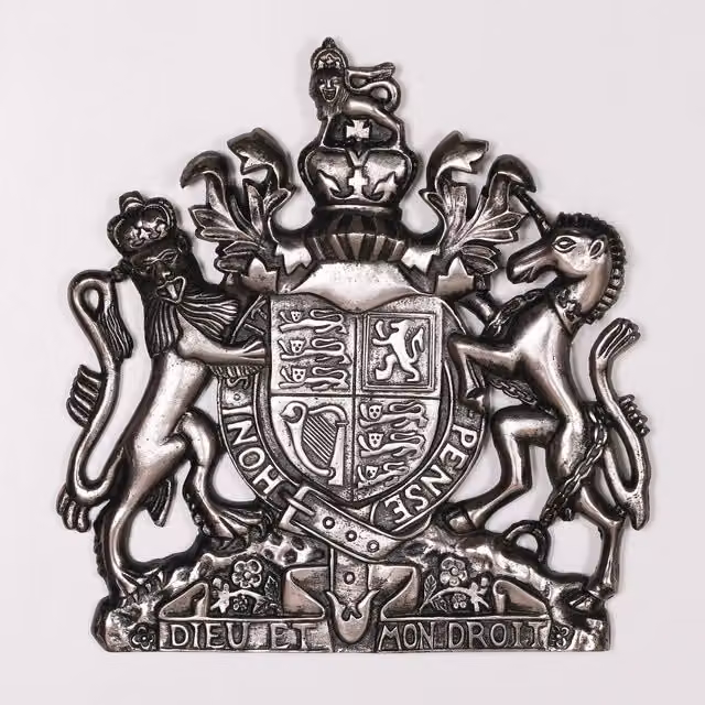 Glasstone Vintage Silver Style Cast Metal Coat of Arms Wall Decor