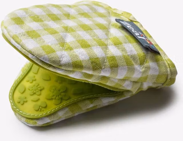 Zeal Silicone Non-Slip Mini Oven Glove in Green, W/D/H: 17.5 x 13.5 x 2.5 cm