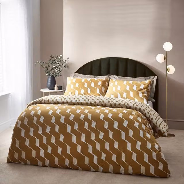 Make it a Home Abstract Ribbon Reversible Duvet Cover Set in Yellow, W: 140 cm, L: 200 cm