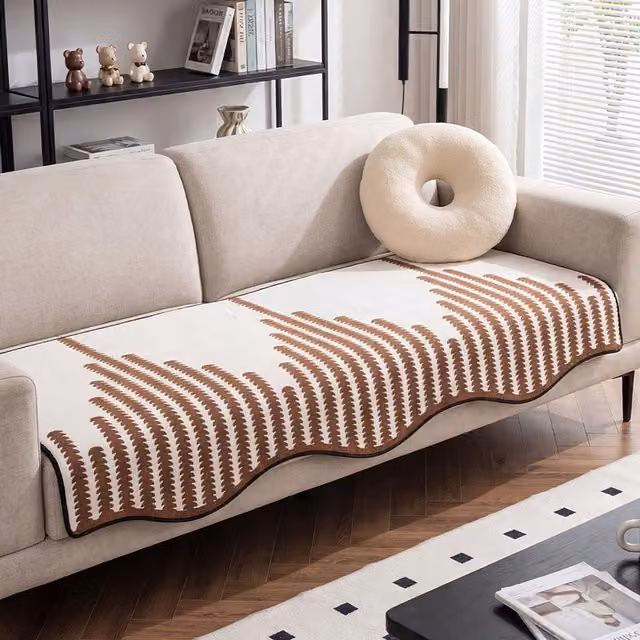 Livingandhome Brown and White Chenille Anti-slip Sofa Cover, W: 240 cm x D: 90 cm