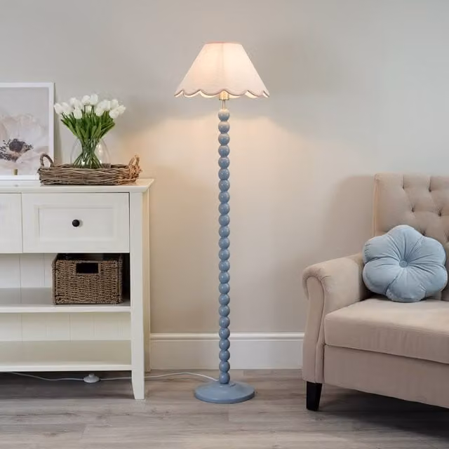 ValueLights Bobbins Floor Lamp with Pink Fabric Scallop Shade and LED Bulb
