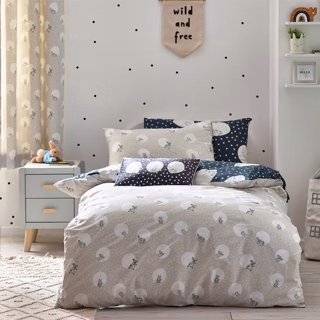 Make it a Home Peter Rabbit Spot Me Woven Reversible Duvet Cover Set, Anthracite, White and Multicolour, 140 x 200 cm