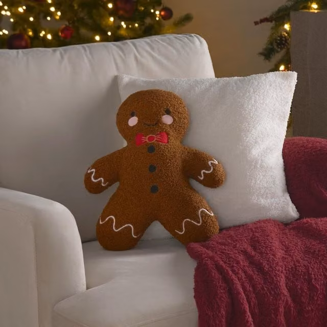OHS Pack of 2 Brown Boucle Fleece Gingerbread Man Filled Cushions