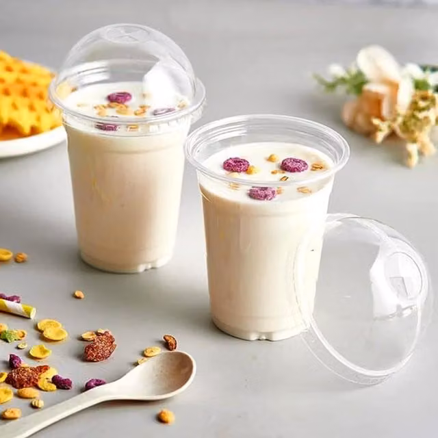 ECONX Transparent Plastic Smoothie Tumbler Cups with Dome Lids, 550ml