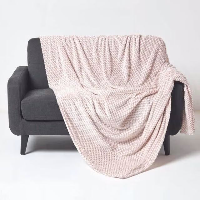 Homescapes Mora Faux Fur Velvet Throw in Pink and Beige, W/D/H: 200 x 230 x 1 cm