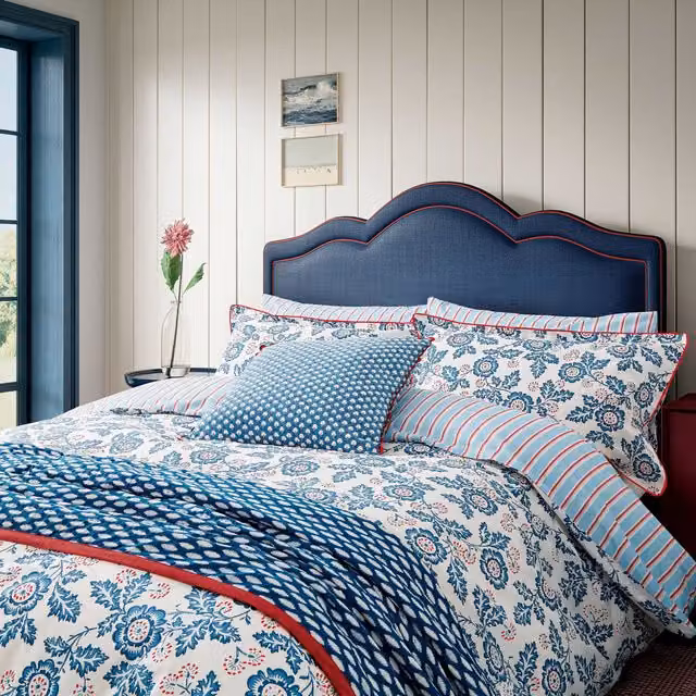 Land & Shore River Reversible Double Duvet Cover and Pillowcase Set, Blue, Red and White Floral Cotton Percale, W: 140 cm, L: 200 cm