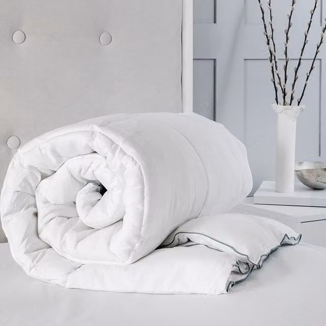 Snug City 10.5 Tog Luxury Microfibre Duvet in White, King Size