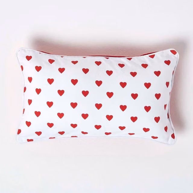 Homescapes Cotton Stars Cushion Cover in Red and White, W: 50 cm x H: 50 cm