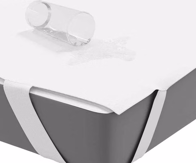 Berkfield Home Waterproof Mattress Protector, White, W: 140 cm, L: 220 cm
