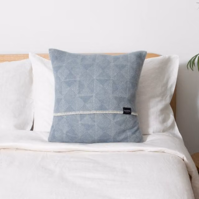 Native Natural Blue Graphic Wool Square Cushion Cover W/D/H: 45 x 45 x 45 cm