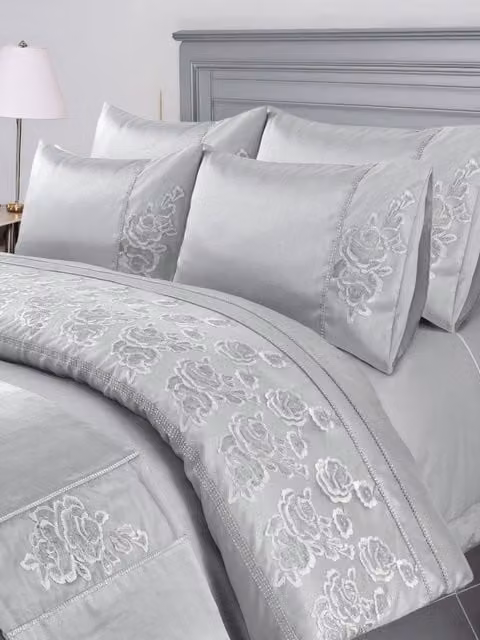 Snug City Super King Floral Embroidered Duvet Cover and Pillowcase Set in Silver, Polyester Linen Blend